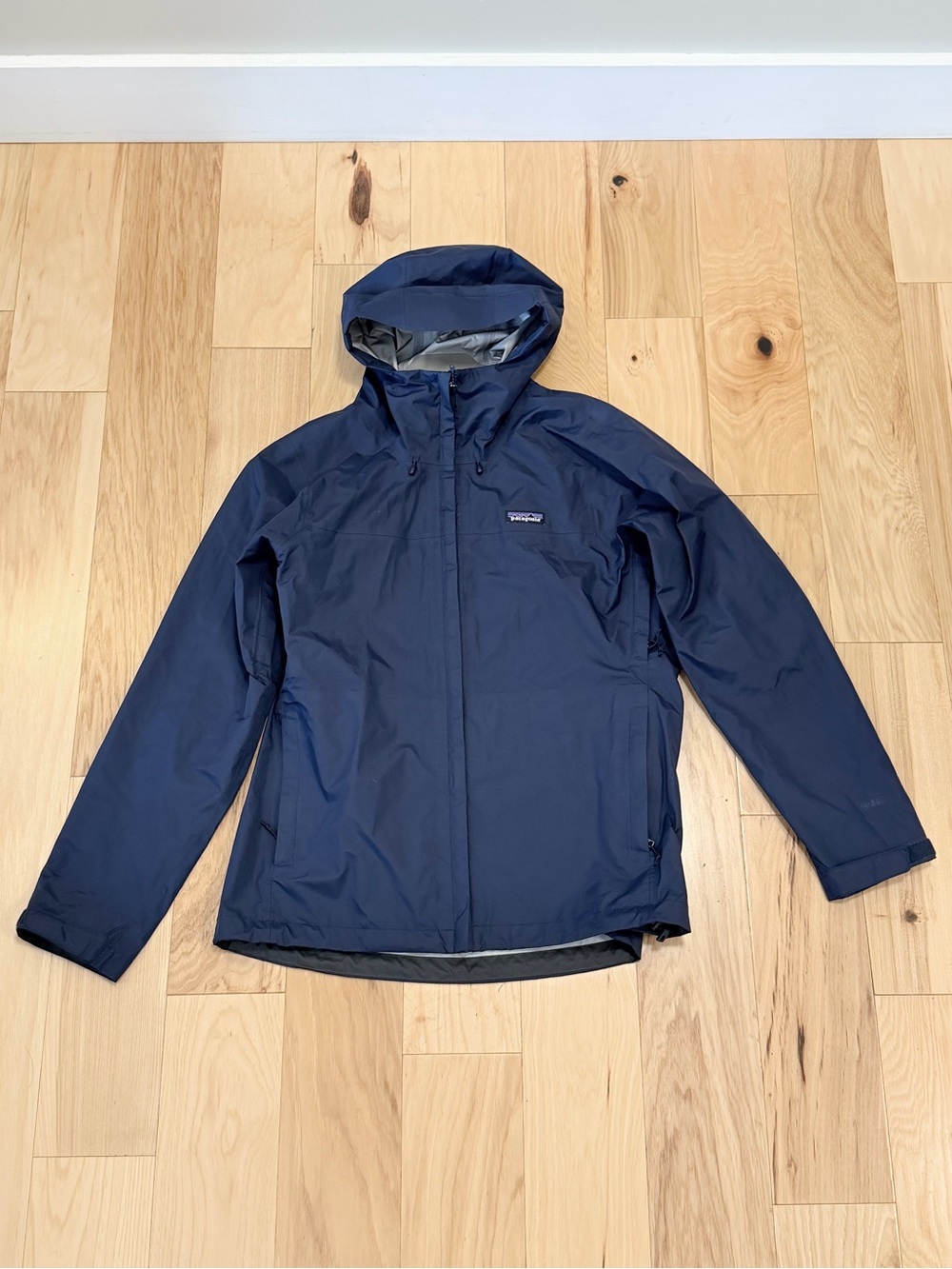 LIKE NEW Patagonia Women's Torrentshell 3L Rain Jacket